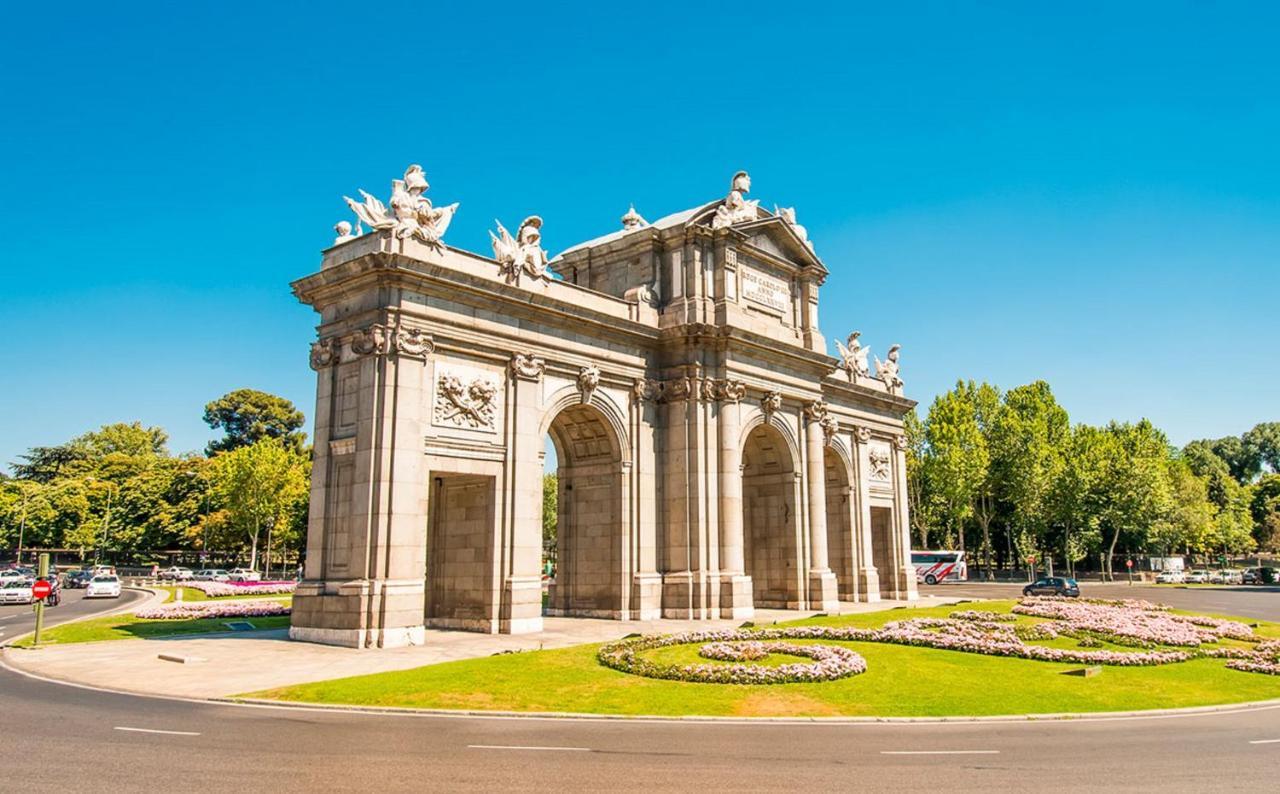 Adosado Cerca Plaza Castilla - Apartamento Cuzco Madrid Eksteriør bilde