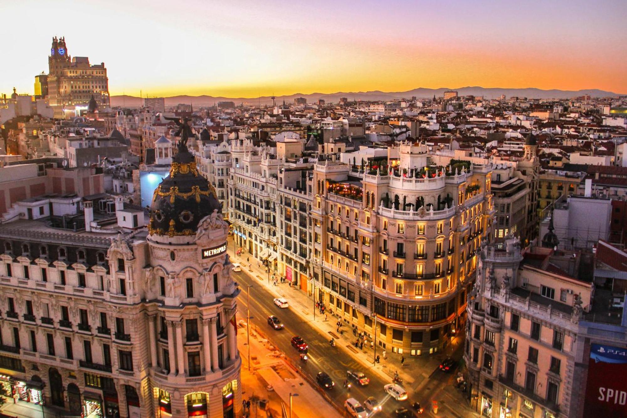 Adosado Cerca Plaza Castilla - Apartamento Cuzco Madrid Eksteriør bilde