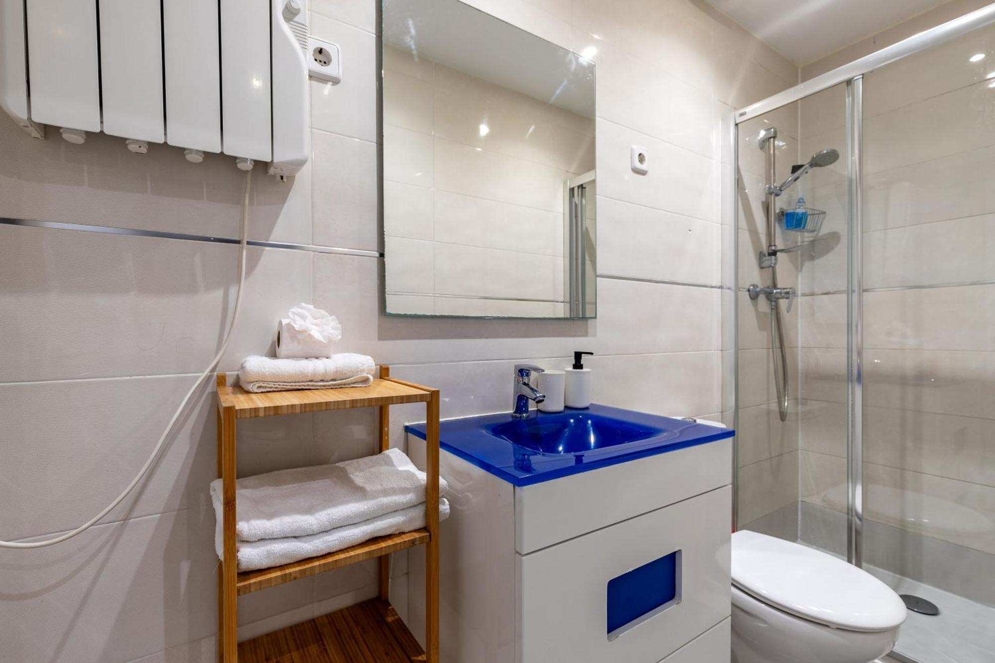 Adosado Cerca Plaza Castilla - Apartamento Cuzco Madrid Eksteriør bilde